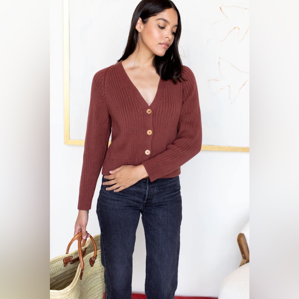 Emerson Fry Low V Neck Cardigan in Spiced Apple, size Small